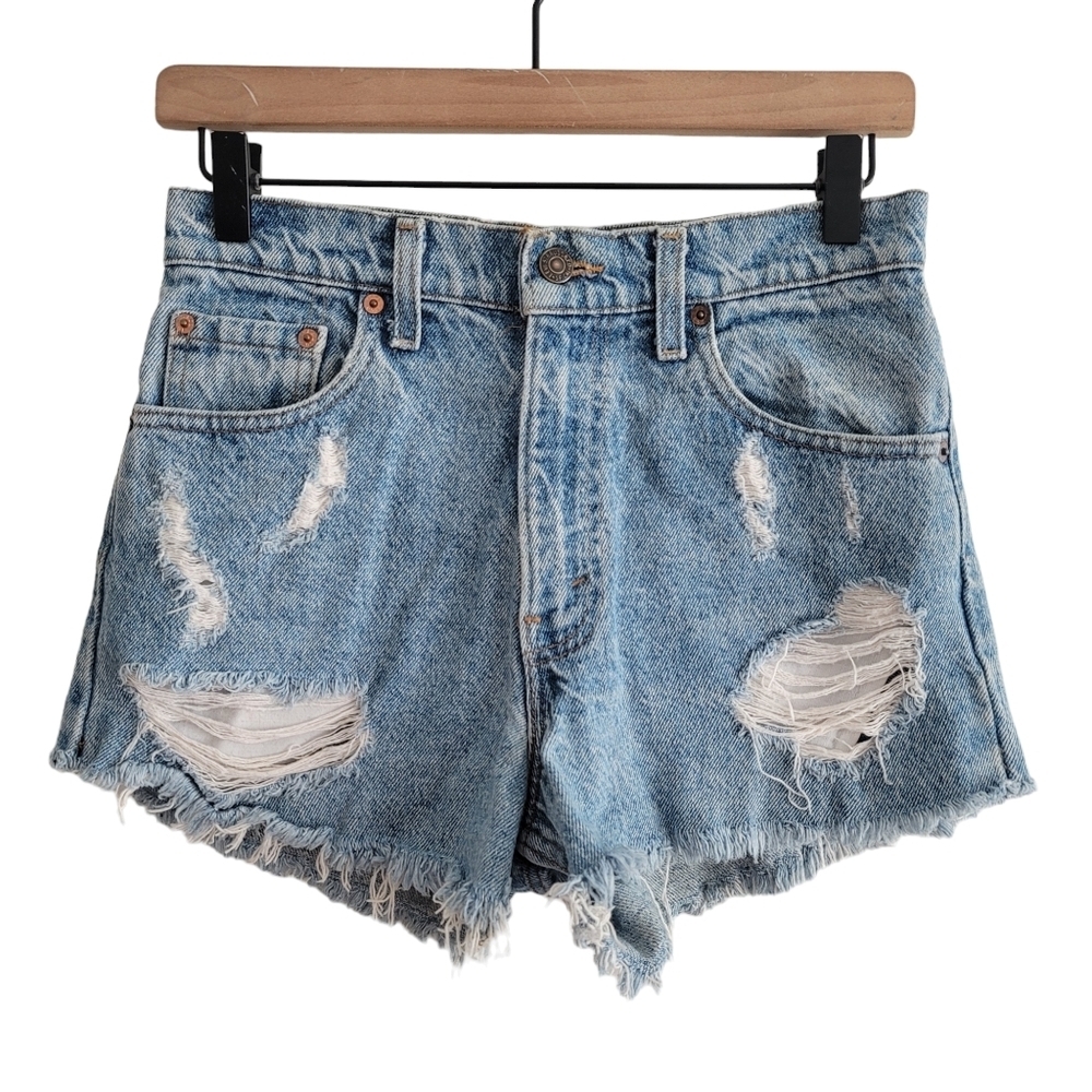 VTG Levi's 550 Distressed Denim Shorts Cut-Off Zip Fly Classic Festival Women 28